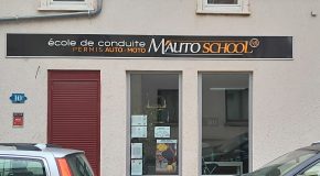 Auto-école fermée : des clients le bec dans l’eau