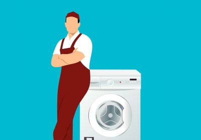 « Au-delà commencent les étages sacrés ! »