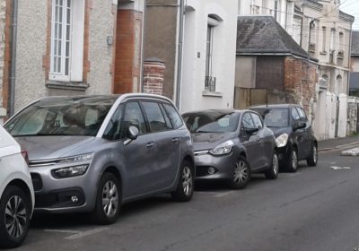 Pourquoi les voitures noires (ou grises) sont grises (ou noires) ?